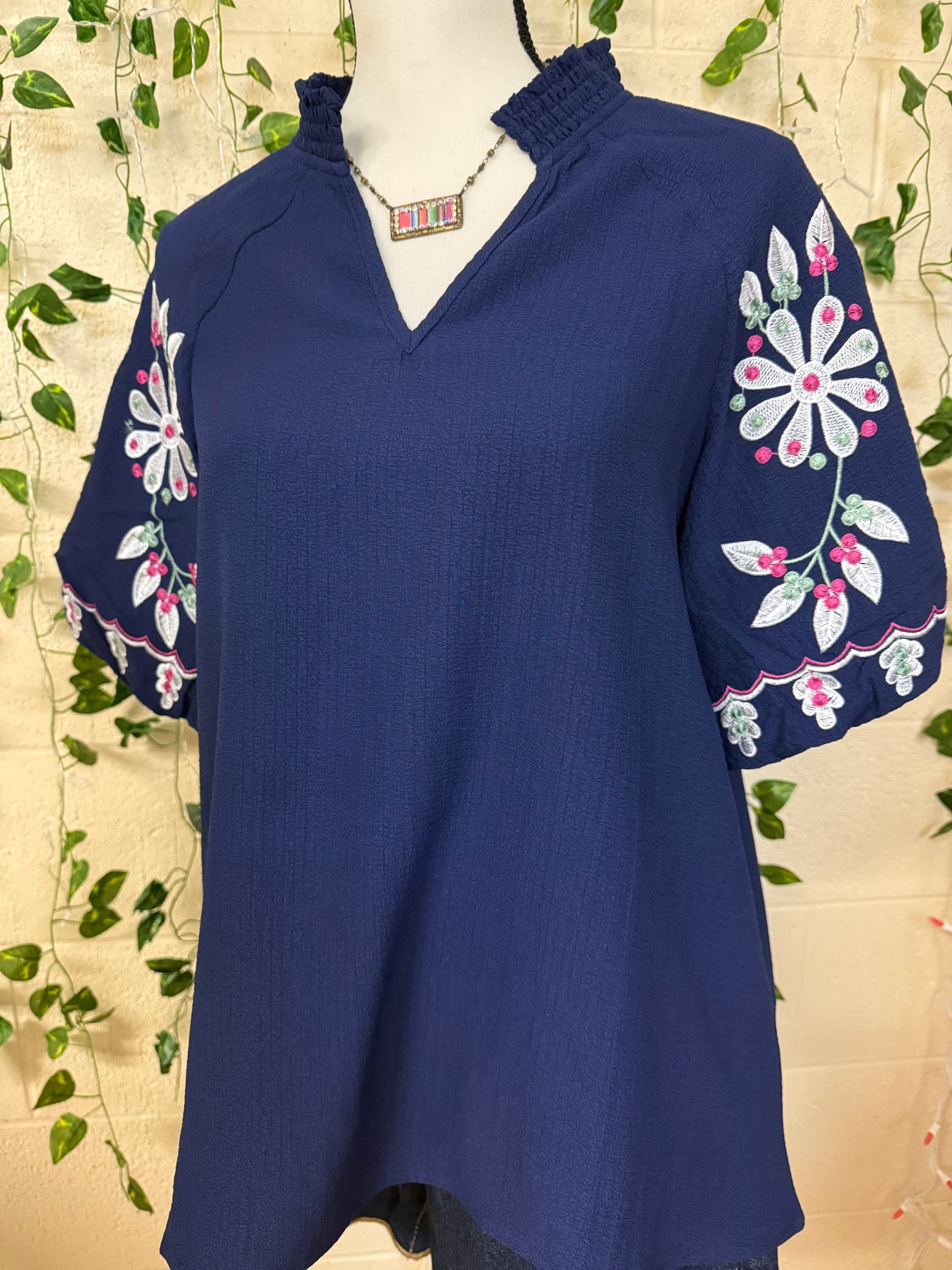 Blue floral embroidery puff blouse
