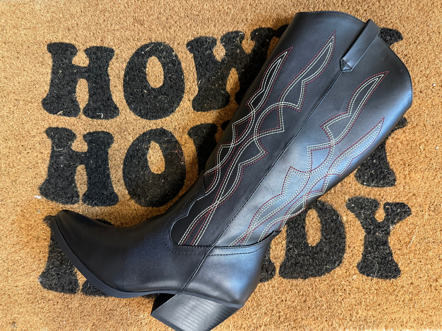 Black Pointed Toe Boot