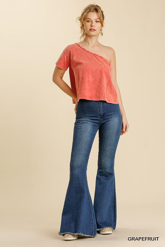Washed-out One Shoulder
