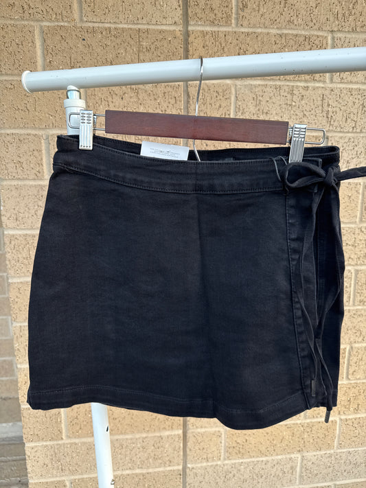 Judy Blue - Black Tie Short with flap