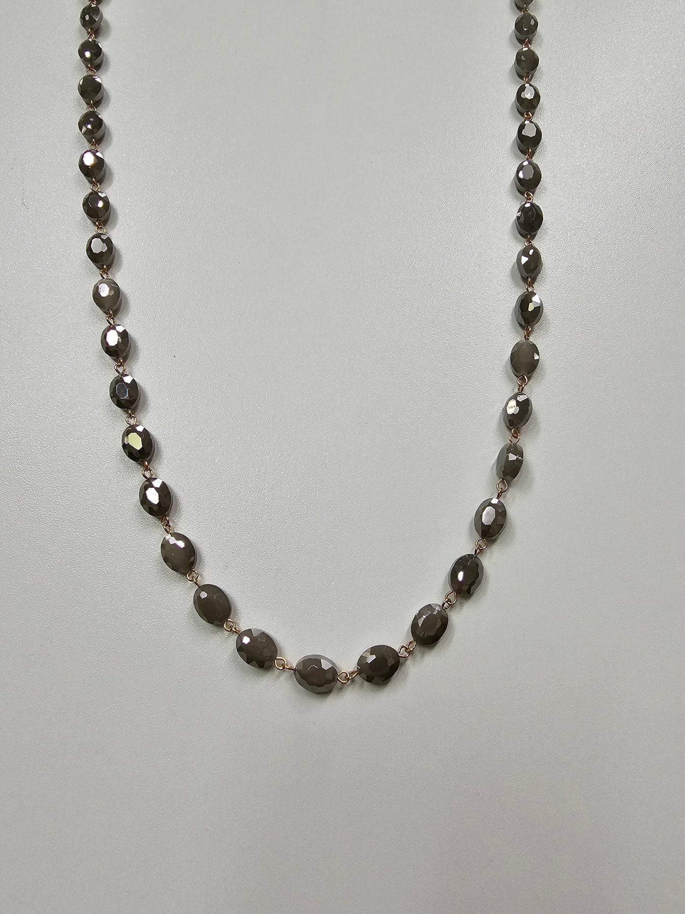 Gray Oval linked necklace