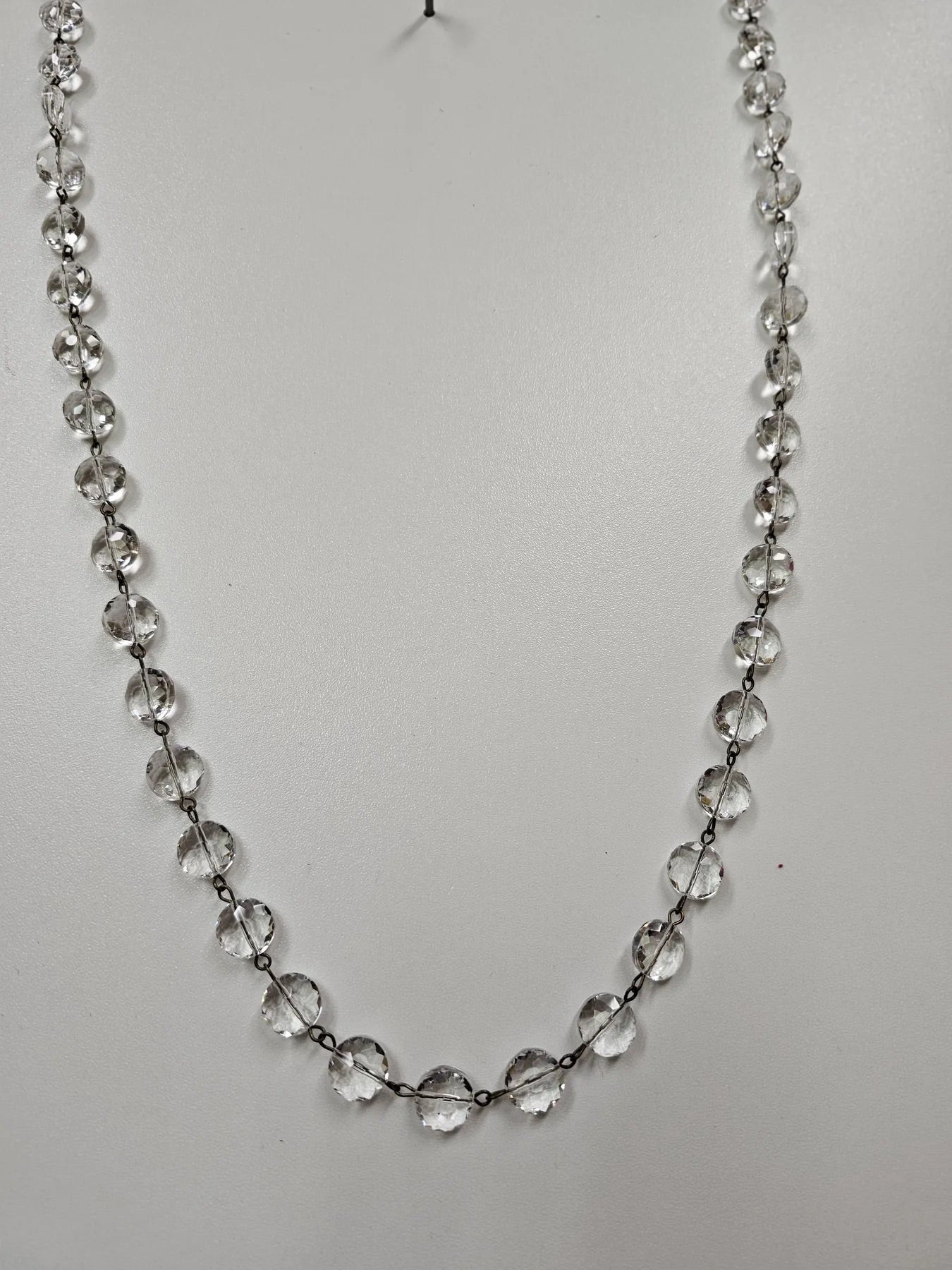 Clear circle linked necklace