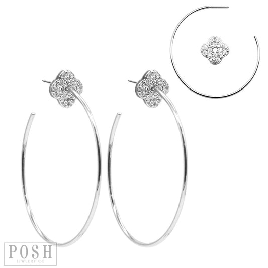 Hoop earring with Clover